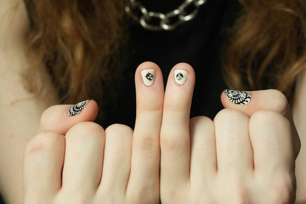Before: generic chrome nails; After: Maya's lace-stamped ethereal design vs Leo's AR-ready geometric nails