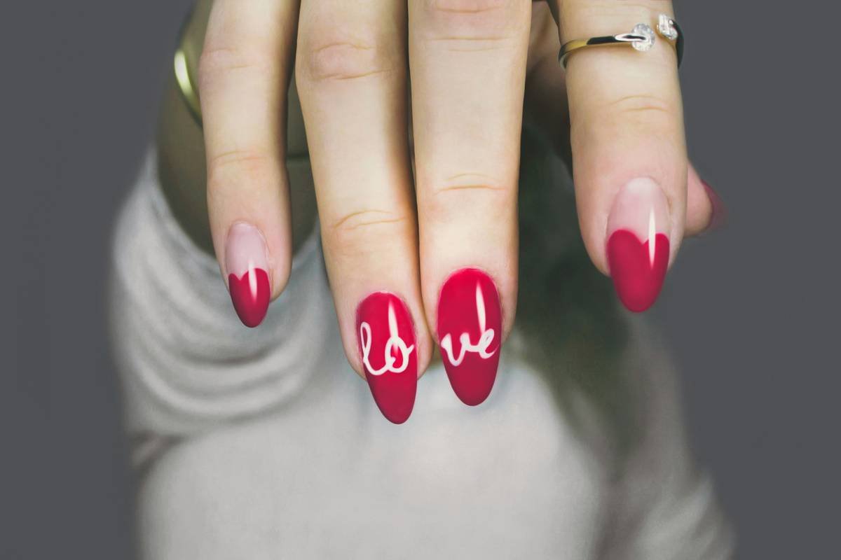 Side-by-side comparison: blurry vs. razor-sharp manicure art edges showing cuticle line precision